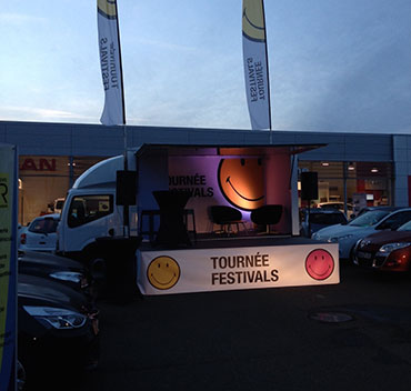 location camion podium tours